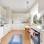 Family, Cozy House & Free Parking Apartman Tromsø