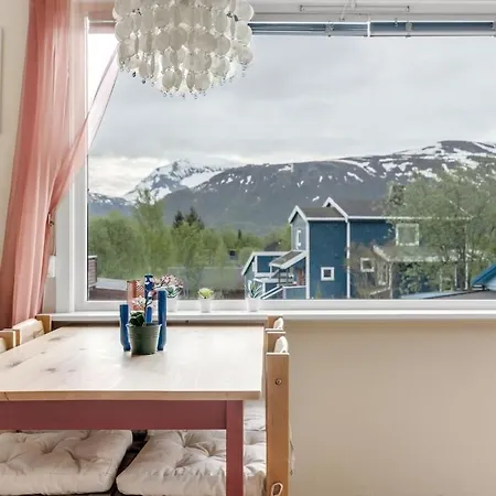 Family, Cozy House & Free Parking Apartamento Tromsø