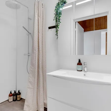 Apartment Family, Cozy House & Free Parking Tromsø