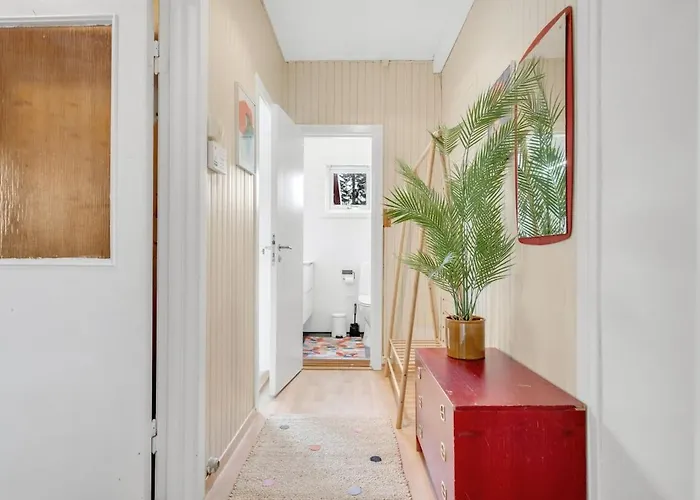Family, Cozy House & Free Parking *