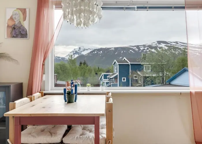 Family, Cozy House & Free Parking Apartamento Tromsø