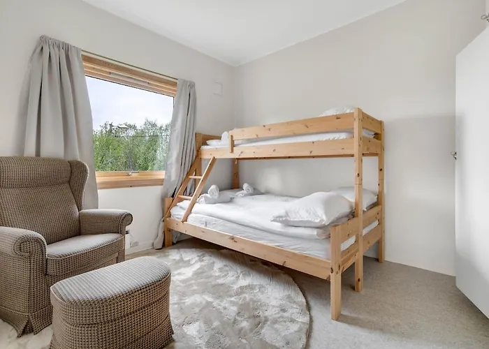 Family, Cozy House & Free Parking Apartamento